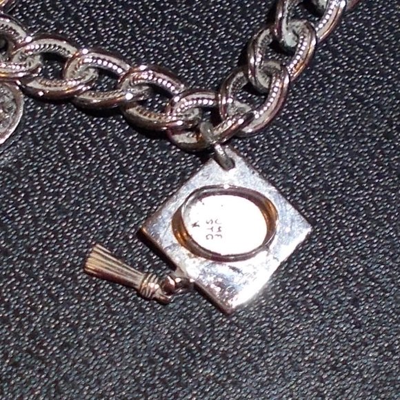 VTG 60s. MONET Silver Ton Women's Bracelet with 4 Charms Size 7" - Picture 4 of 13